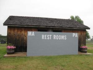 Ma and Pa restrooms in De Smet - 2